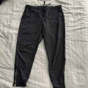 Albion Black Women's Jogger Pants